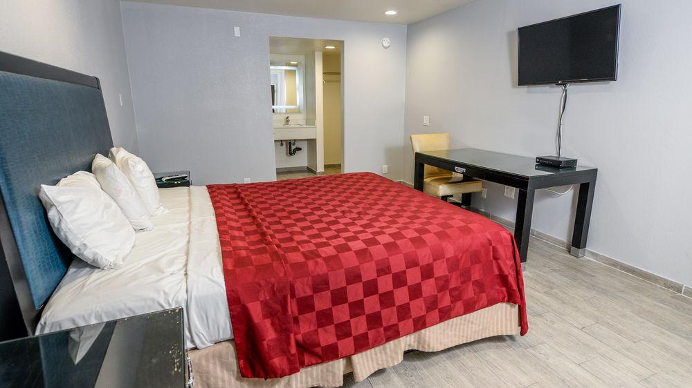 Hollywood Inn Express Lax Ингълуд Екстериор снимка