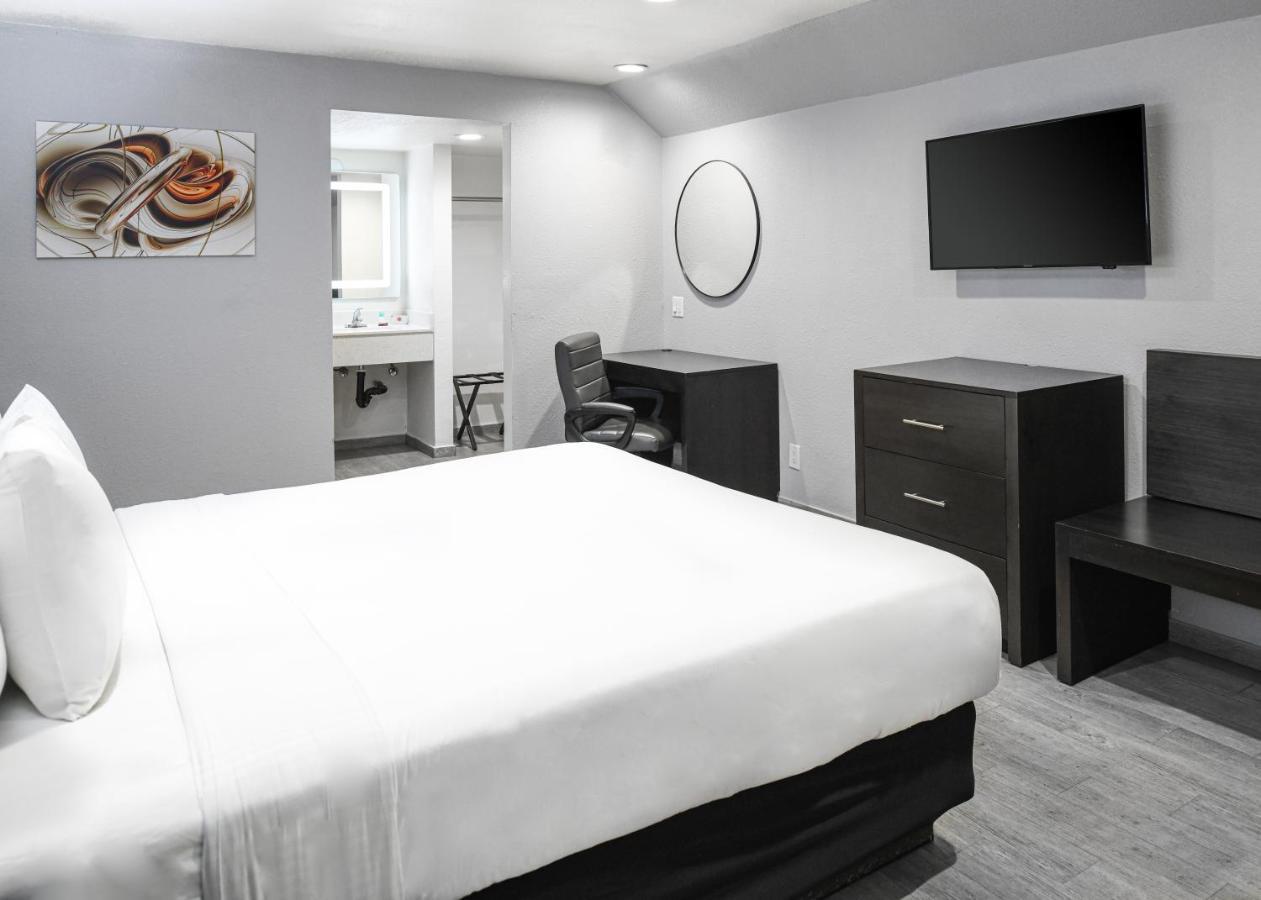 Hollywood Inn Express Lax Ингълуд Екстериор снимка