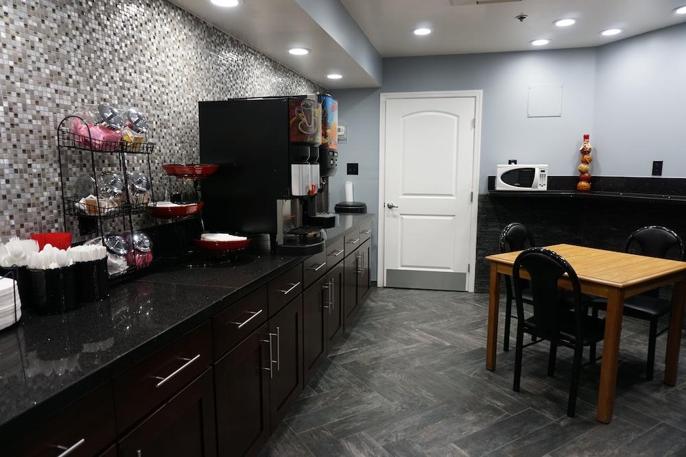 Hollywood Inn Express Lax Ингълуд Екстериор снимка